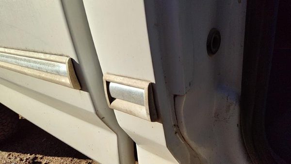1992-1996 Ford F150 Passenger Right Cab Corner Moulding Trim Chrome Oem — photo 3