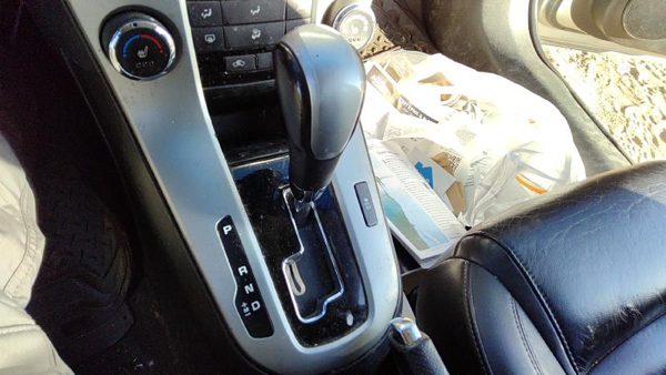 11-16 Cruze Floor Shifter Lever Assembly Oem Shift Unit Automatic Transmission — photo 1