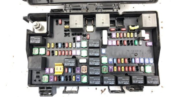 2015-2022 Ram 1500 Engine Fuse Box Power Distribution Panel Oem 5.7L 68258537Aa — photo 10
