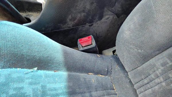 1998-1999 Honda Accord Driver Left Front Seat Belt Buckle Receiver Oem Gray — photo 3