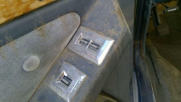 85-91 Chevy G20 Van Driver Left Front Power Window Master Control Switch Buttons — photo 2