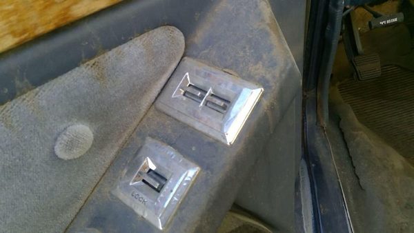 85-91 Chevy G20 Van Driver Left Front Power Window Master Control Switch Buttons — photo 1
