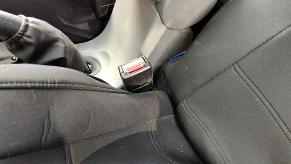 2000 01 Focus Station Wagon Driver Left Front Seat Belt Buckle Receiver Gray Ea — photo 3