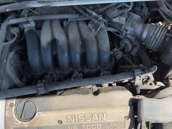 92-99 Maxima Complete Fuel Rail With Injectors Set Loaded Oem 3.0L Thru 3/96 — photo 1