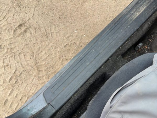 05 Nissan Altima Driver Left Lower Sill Step Moulding Trim Panel Oem Charcoal G — photo 3