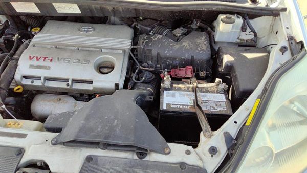 04-06 Sienna Complete Air Intake Cleaner Filter Box Housing With Tube Oem 3.3L — photo 1