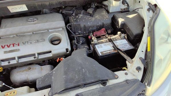 04-06 Sienna Complete Air Intake Cleaner Filter Box Housing With Tube Oem 3.3L — photo 2