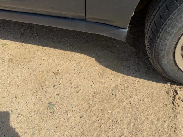 1996-2000 Honda Civic Passenger Right Lower Rocker Panel Moulding Side Skirt Oem — photo 2