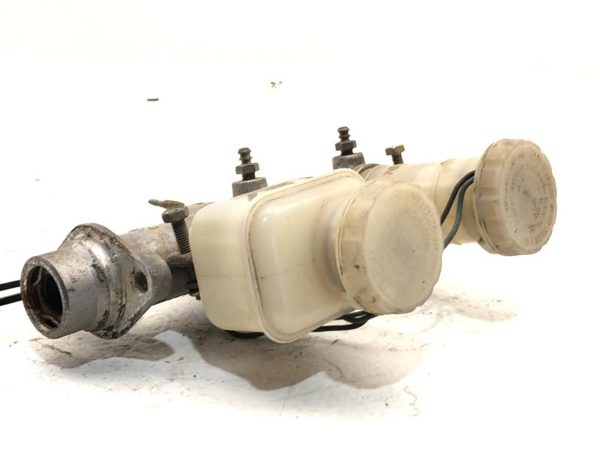 1970-1971 Nissan Datsun 240Z Brake Master Cylinder Oem Original With Reservoirs — photo 5
