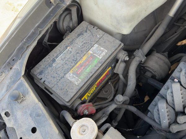 1996-1999 Pontiac Bonneville Complete Battery Box Mount Tray With Hold Down Oem — photo 3