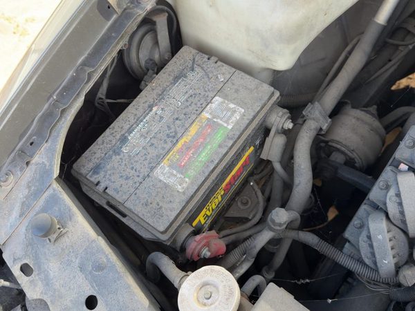 1996-1999 Pontiac Bonneville Complete Battery Box Mount Tray With Hold Down Oem — photo 4