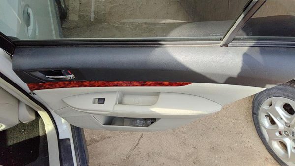 12 Subaru Legacy Outback Passenger Right Rear Door Trim Panel Wth Switches Ivory — photo 4