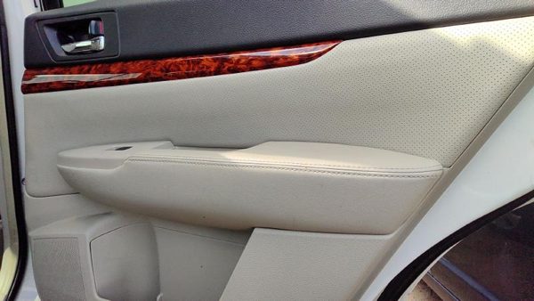 12 Subaru Legacy Outback Passenger Right Rear Door Trim Panel Wth Switches Ivory — photo 6