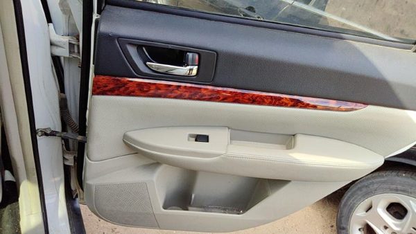 12 Subaru Legacy Outback Passenger Right Rear Door Trim Panel Wth Switches Ivory — photo 8