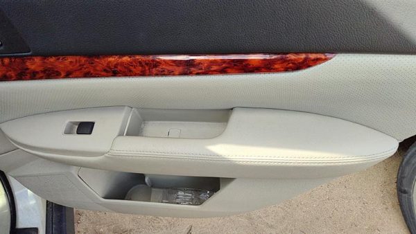 12 Subaru Legacy Outback Passenger Right Rear Door Trim Panel Wth Switches Ivory — photo 5