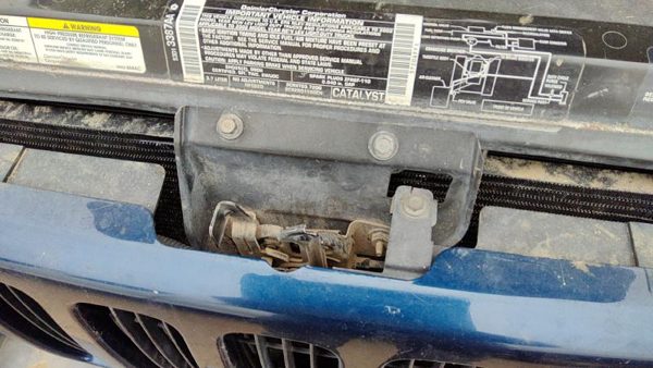 2002-2004 Jeep Liberty Hood Latch Assembly With Bracket Oem 55176756Ad — photo 3
