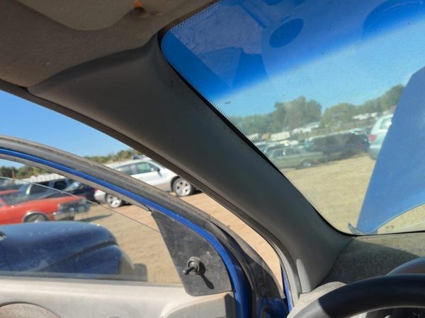 2004 Chevy Aveo Driver Left A Pillar Trim Windshield Post Panel Oem Gray 82C — photo 1