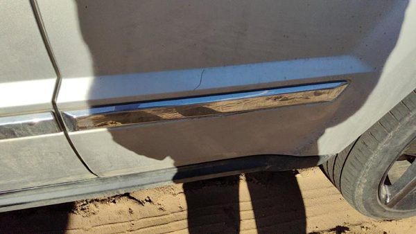 05-10 Grand Cherokee Driver Left Rear Moulding From Door Oem Back Trim Strip — photo 3