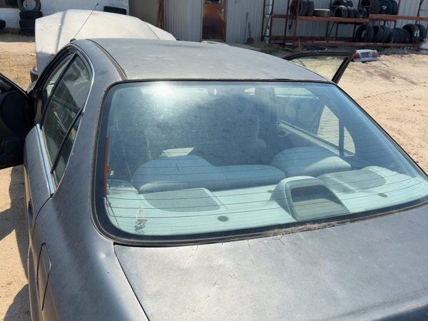 1996-1998 Honda Civic Back Glass Rear Window Oem 4812285 — photo 1