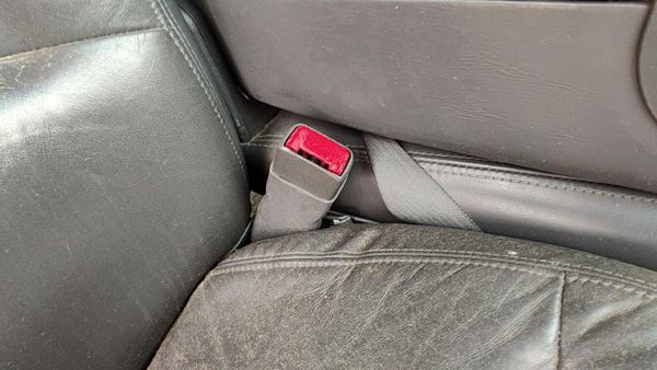 02-05 Buick Lesabre Passenger Right Front Seat Belt Buckle Receiver Graphite 933 — photo 3