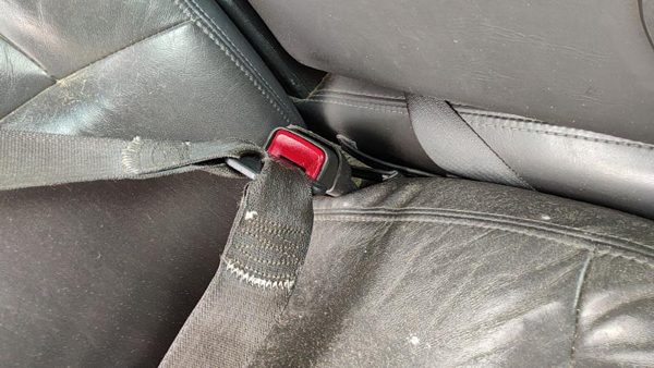02-05 Buick Lesabre Passenger Right Front Seat Belt Buckle Receiver Graphite 933 — photo 6