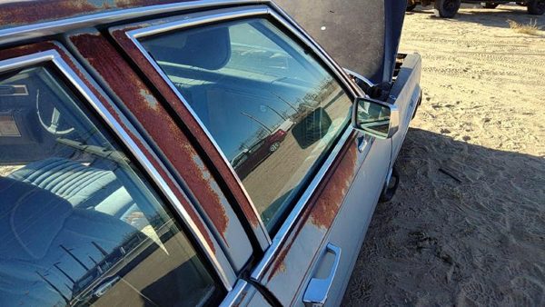 1984 Cadillac Deville Front Door RH 4DR Blue — photo 2