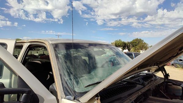 2002 GMC Sierra 2500 HD Antenna — photo 1