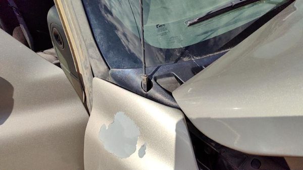 2002 GMC Sierra 2500 HD Antenna — photo 2