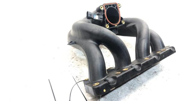 2001-2002 Chevy Cavalier Intake Manifold Oem 2.2L 12567678 — photo 1