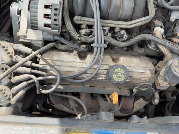 1988-1995 Olds Eighty Eight Valve Cover Oem 3.8L — photo 4