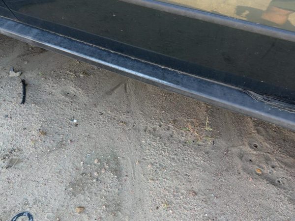 2000-2006 Bmw X5 Passenger Right Lower Rocker Panel Moulding Oem E53 51718408706 — photo 3