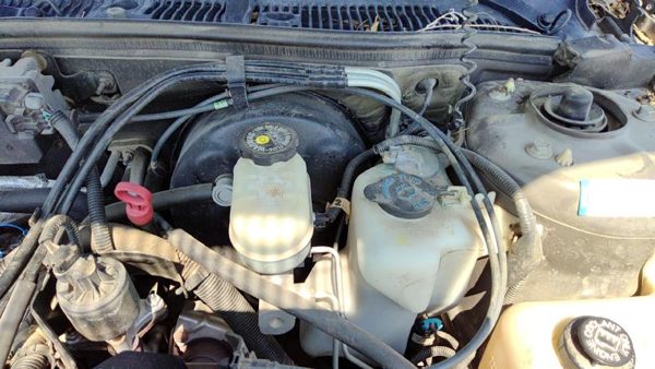1997-1999 Buick Park Ave Power Brake Booster With Master Cylinder Pair Set Oem — photo 1