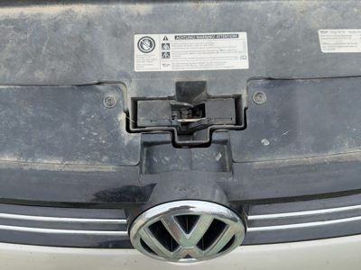 2011-2018 Vw Jetta Hood Latch Assembly With Bracket Oem 5C6805588R
