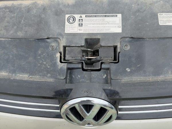 2011-2018 Vw Jetta Hood Latch Assembly With Bracket Oem 5C6805588R — photo 4