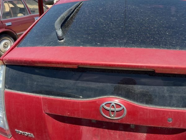 04-09 Prius Rear Spoiler Wing Lid Mounted Without Raised Fin Barcelona Red 3R3 — photo 4