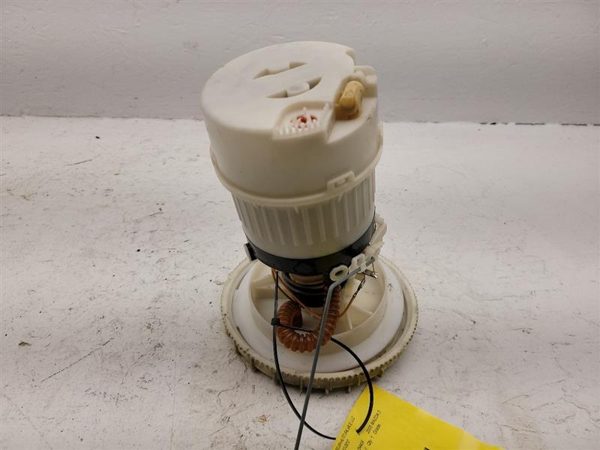 2005 Free Shipping + Fuel Pump Assembly With Sending Unit OEM 04-09 Mazda 3 — photo 1