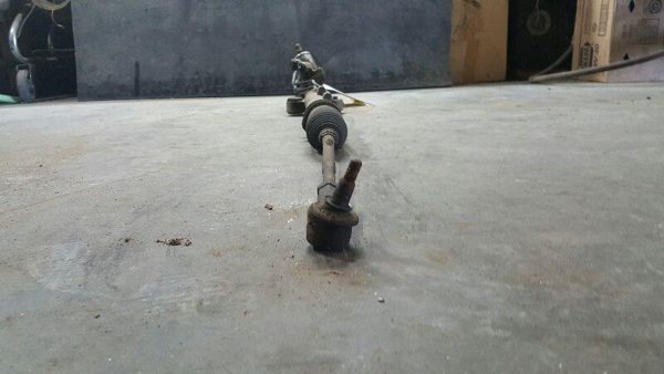 2006 Mitsubishi Endeavor Steering Gear (incl. Rack) OEM Gear/rack Power Rack — photo 2