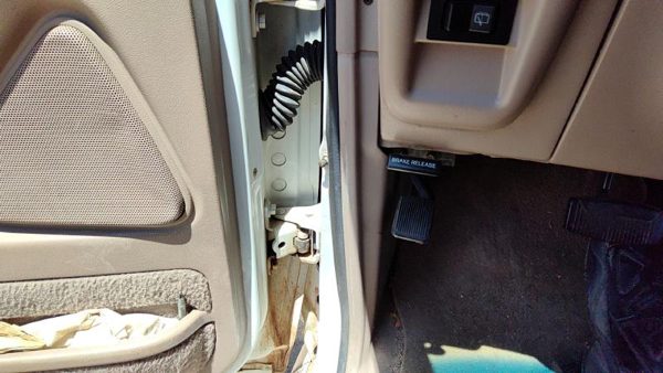 1991-1994 Ford Explorer Driver Left Lower Kick Trim Panel Oem Tan — photo 6