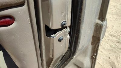 1997-2003 Buick Century Passenger Right Front Door Latch With Rods/Cables Oem
