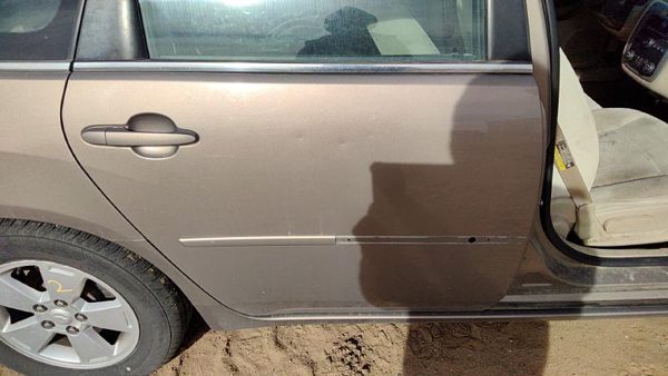 2006 Chevrolet Impala Rear Door RH Bronze 53U — photo 3