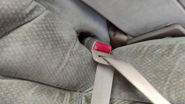 97-05 Buick Century Driver Left Front Seat Belt Buckle Receiver Oem Taupe 52B — photo 3