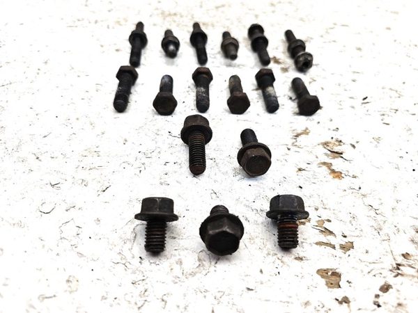 1994 Suburban 1500 Bolt Transmission Mount Bolts — photo 2