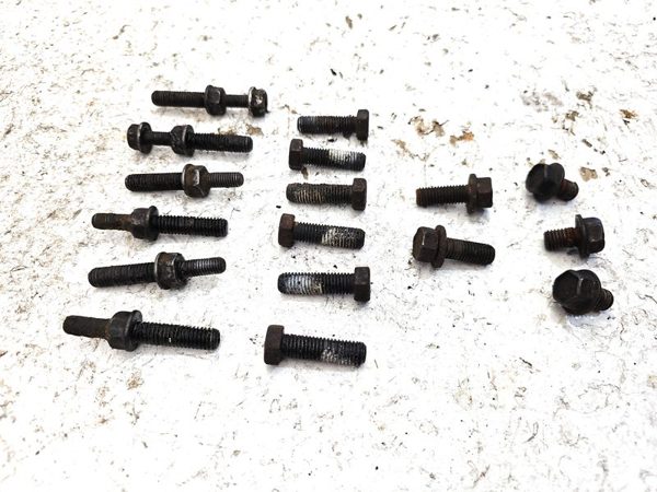 1994 Suburban 1500 Bolt Transmission Mount Bolts — photo 4