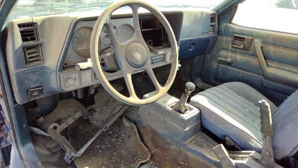 1985 Pontiac Sunbird — vehicle photo 5