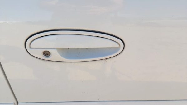 1997-2003 Buick Century Passenger Right Front Outside Door Handle Oem White — photo 1