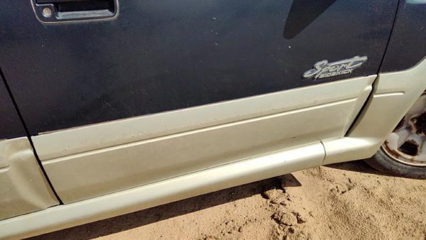1996 97 Suzuki Sidekick Passenger Right Front Moulding From Door Oem Trim Strip — photo 3