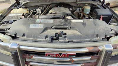 01-02 Sierra 2500 Hd Top Plastic Cover Above Radiator Support Oem Sight Shield