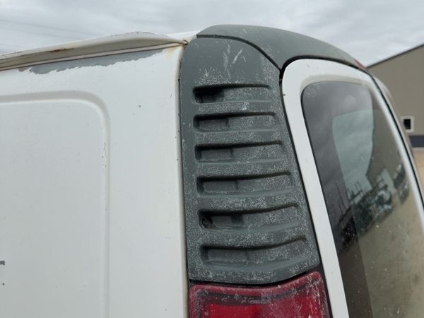2002 Chevy Express Van 2500 Driver Left Rear Moulding On Quarter Panel Oem — photo 2