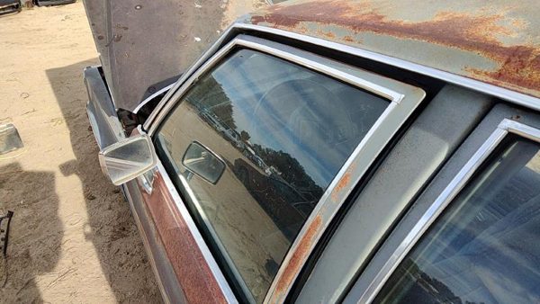 1980-1984 Deville Sedan Driver Left Front Side Window Door Glass Oem 20106915 — photo 2