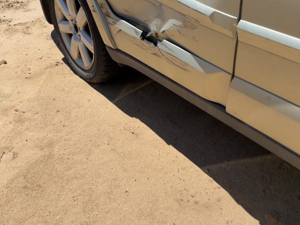 05-09 Legacy Outback Passenger Right Lower Rocker Panel Moulding Side Skirt 9J — photo 5